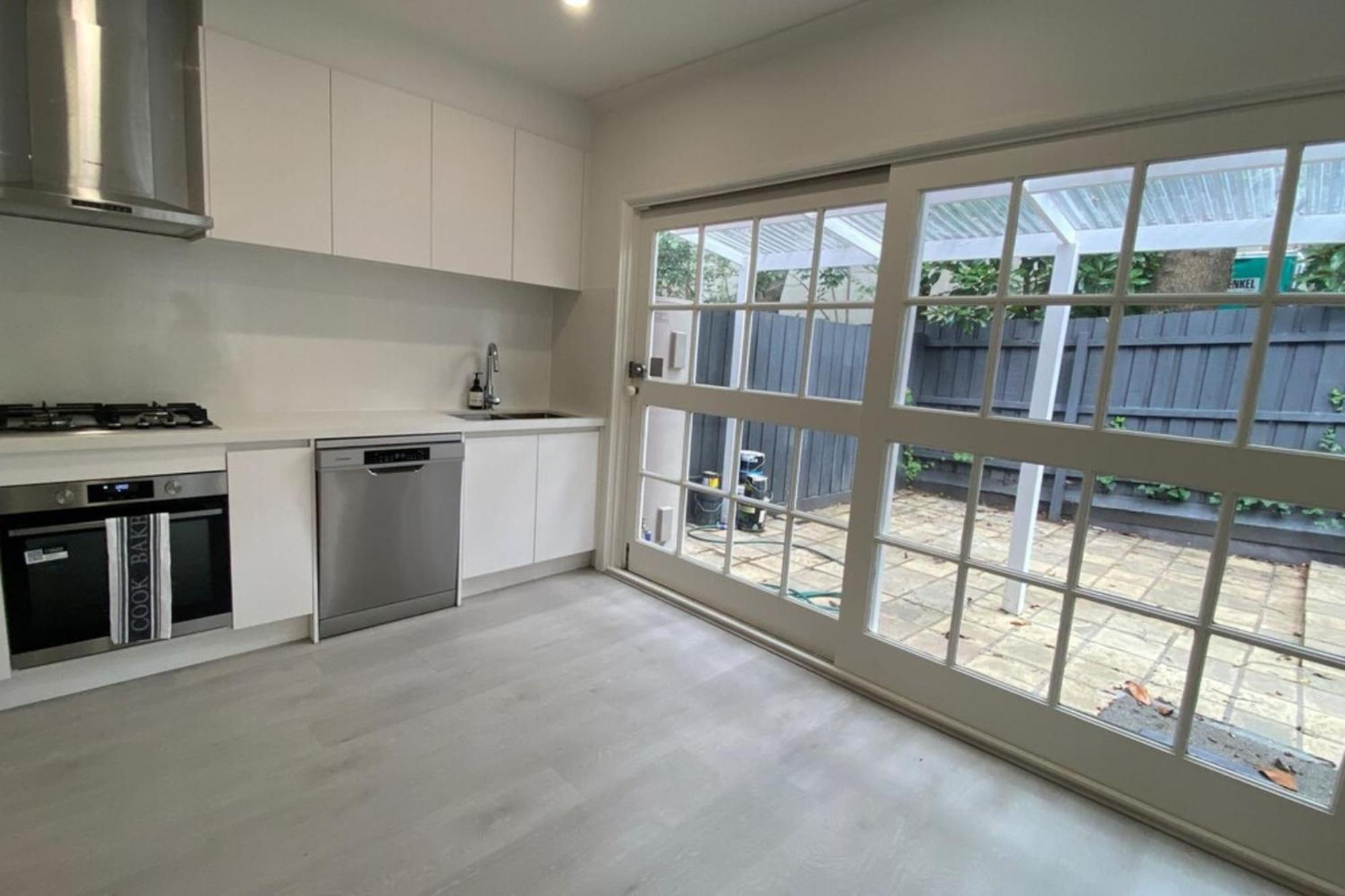 Elegant 2-Bedroom House In Prahran W Parking! Melbourne Luaran gambar