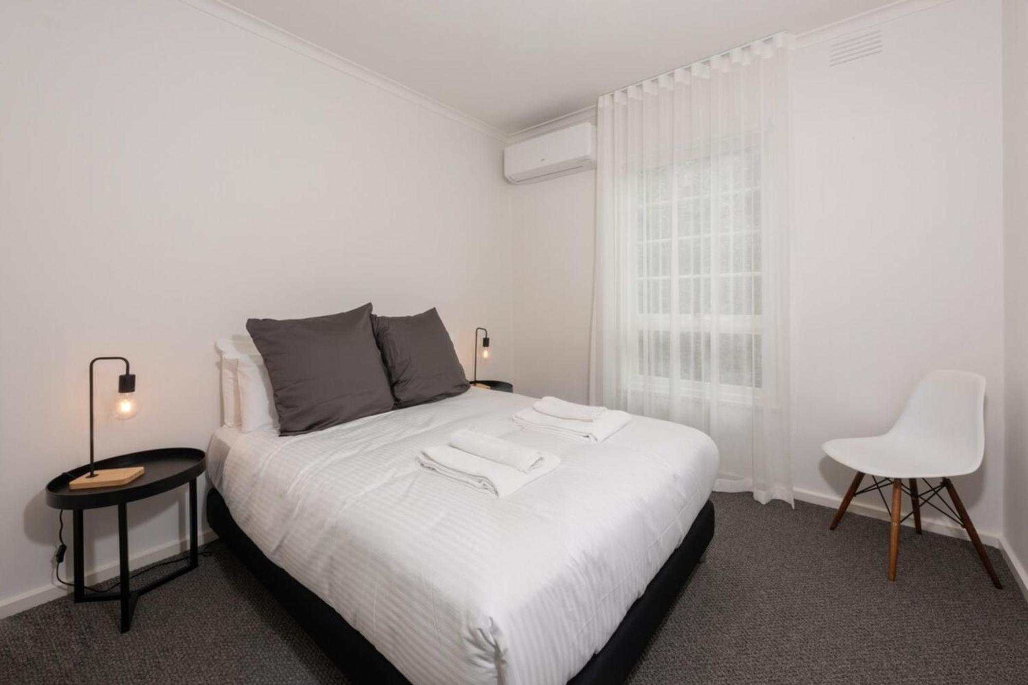 Elegant 2-Bedroom House In Prahran W Parking! Melbourne Luaran gambar