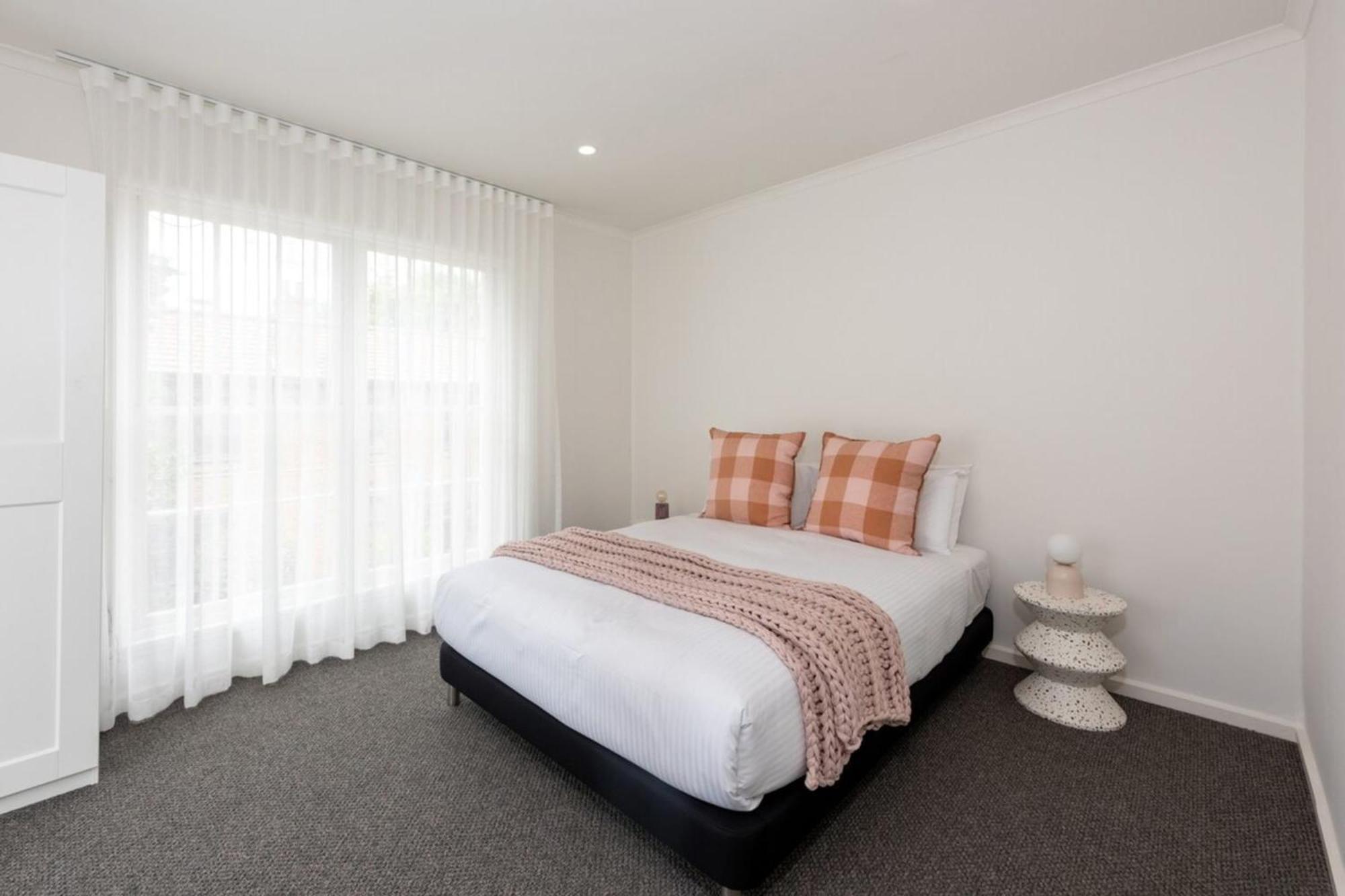 Elegant 2-Bedroom House In Prahran W Parking! Melbourne Luaran gambar